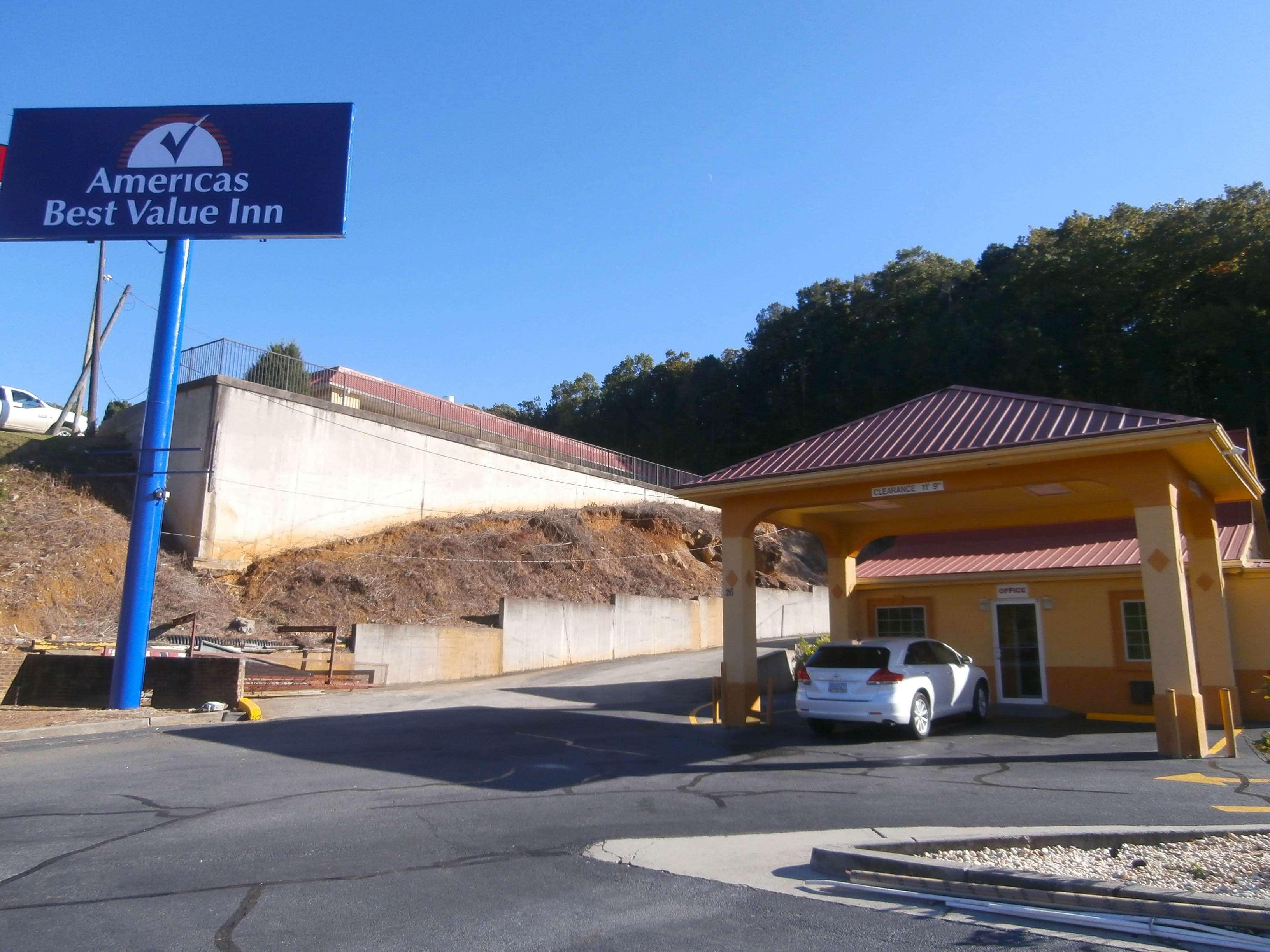 Americas Best Value Inn Cartersville Hotel 2*