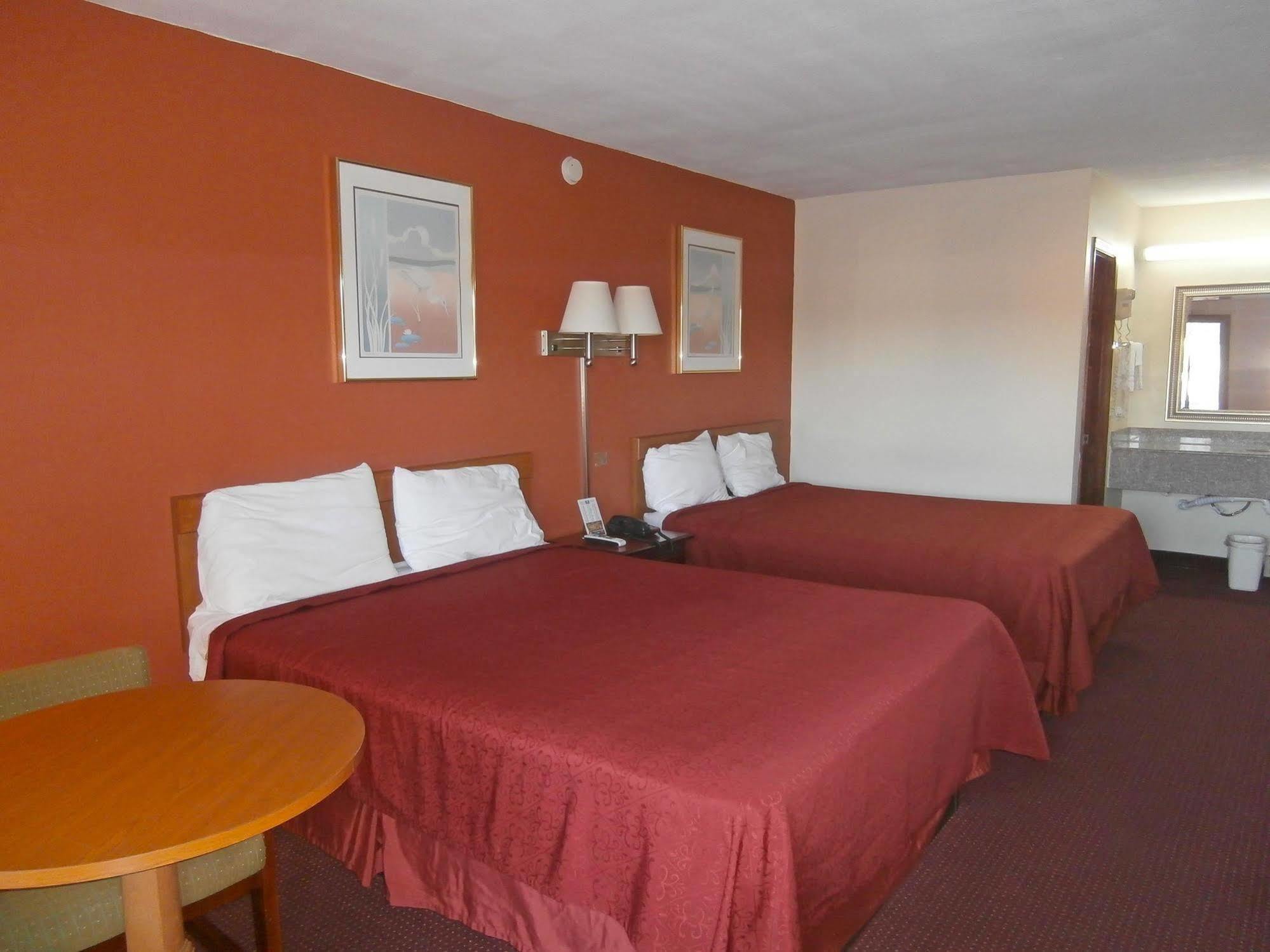 Hotel Americas Best Value Inn Cartersville 2*
